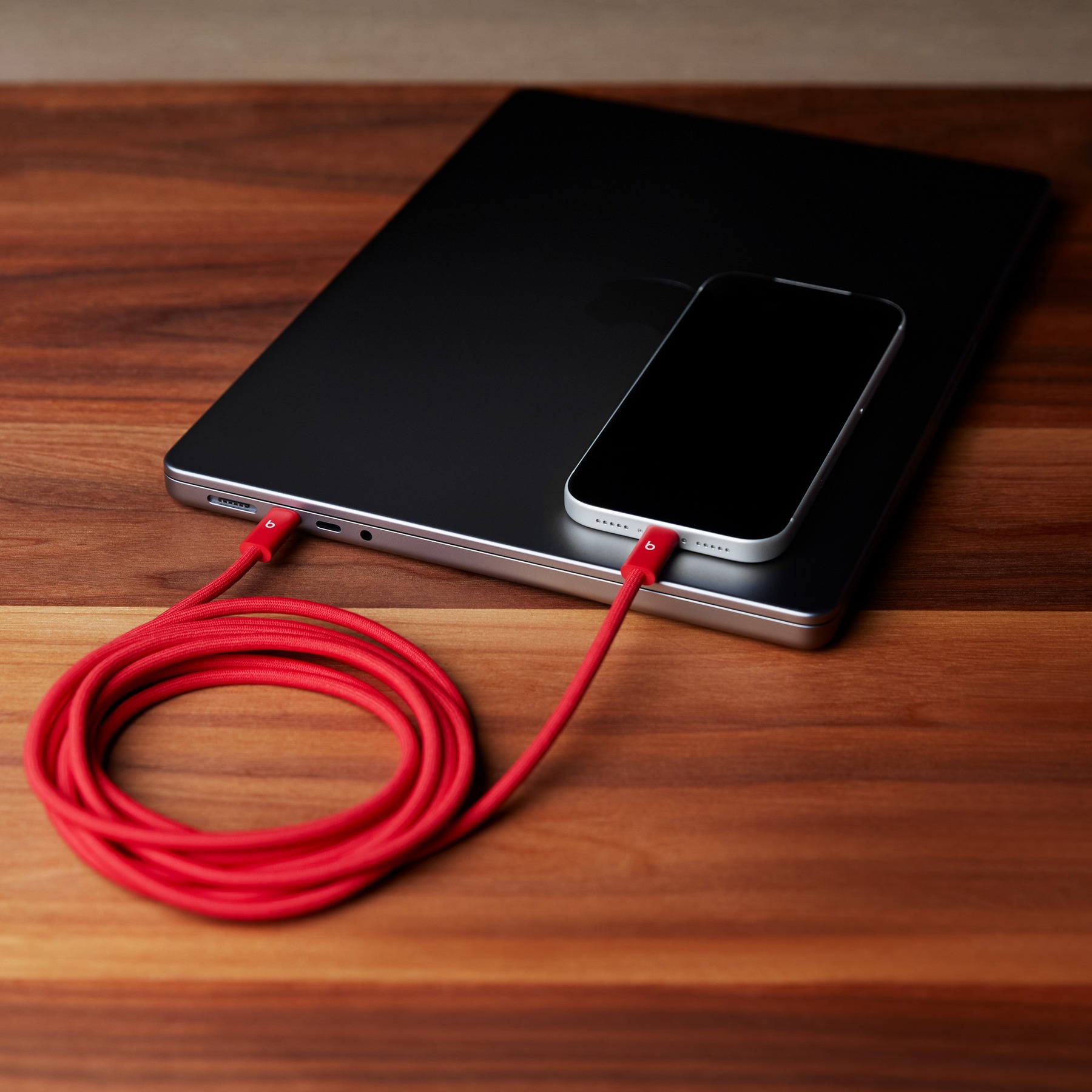 Beats 비츠 240W USB-C 브레이드 케이블 래피드 레드, 1개, 3m 제품 이미지
