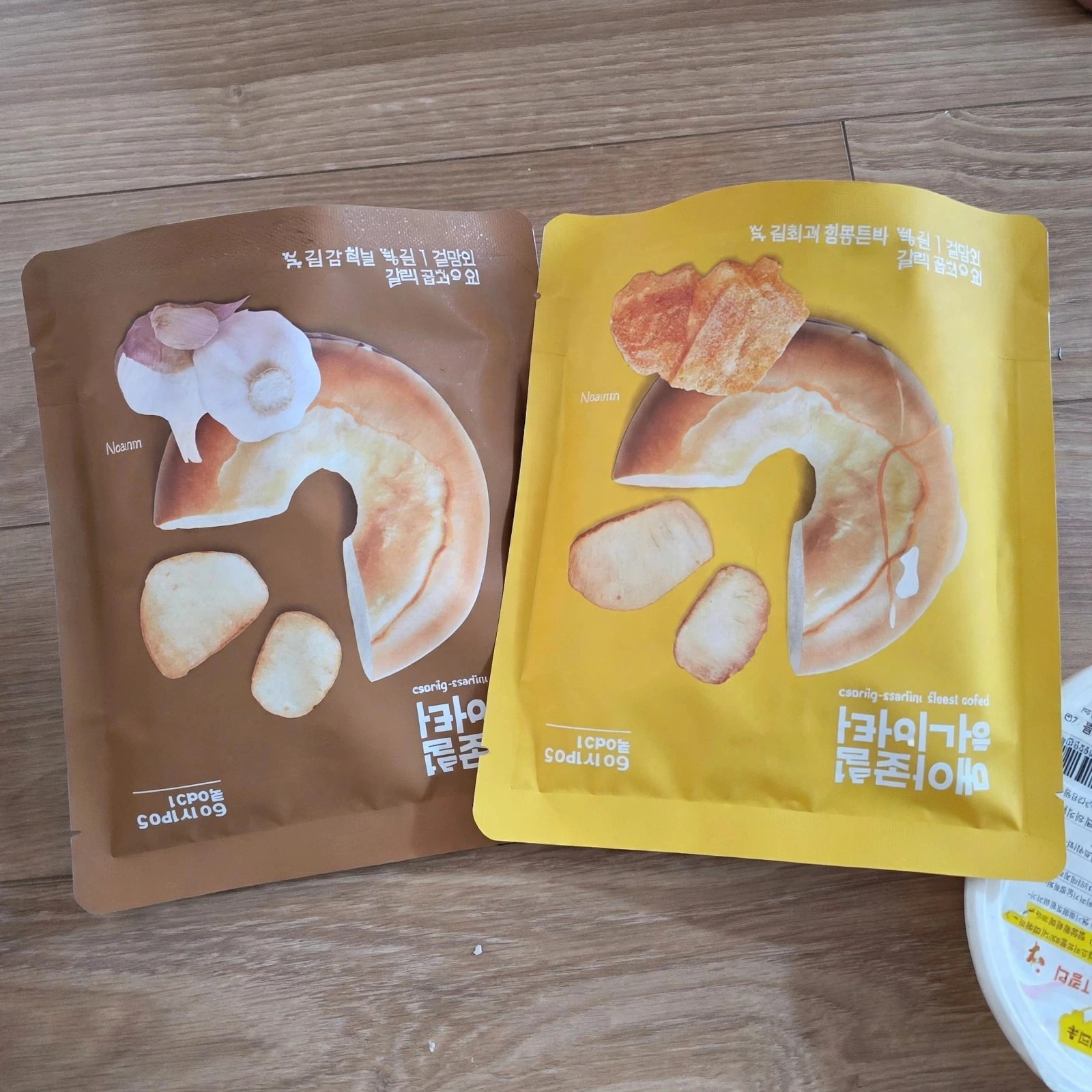 고메 베이글칩 간식 스낵 과자 갈릭버터, 60g, 3개